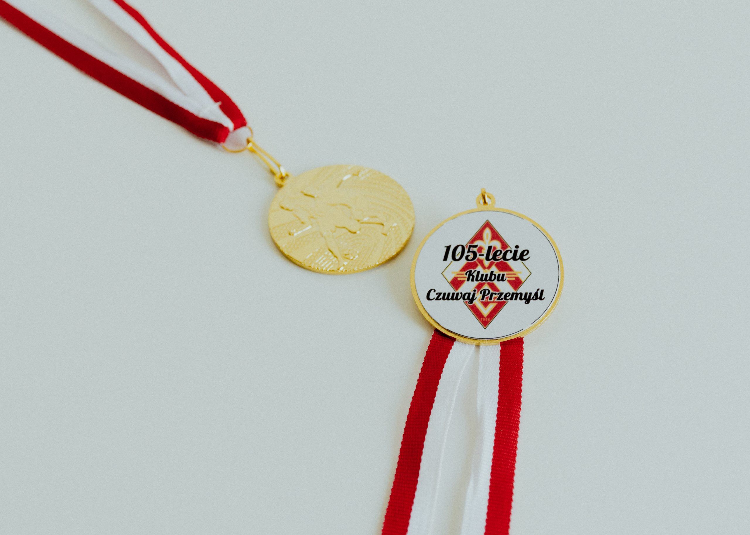 Pamiątkowy medal z okazji 105 - Lecia Klubu Czuwaj